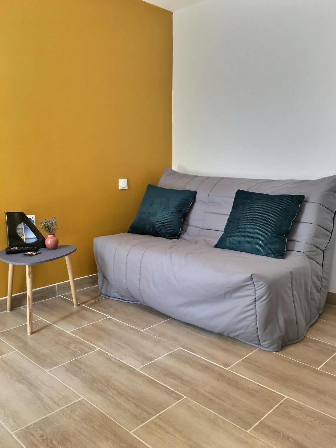Bleu Lavande - Coquet Appartement Ambiance Village 이스틀 외부 사진